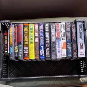 Patricia Cornwell book lot -16 total